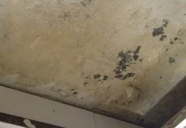 湘乡阳台漏水维修公司分享下湘乡卫生间渗水维修需要注意哪些问题。